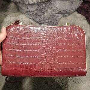 Vintage Burgundy Faux Crocodile Embossed Clutch Bag with Gold Frame